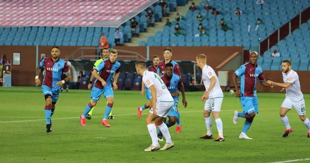 Trabzonspor sahasında Konyaspor’a 4-3 mağlup oldu