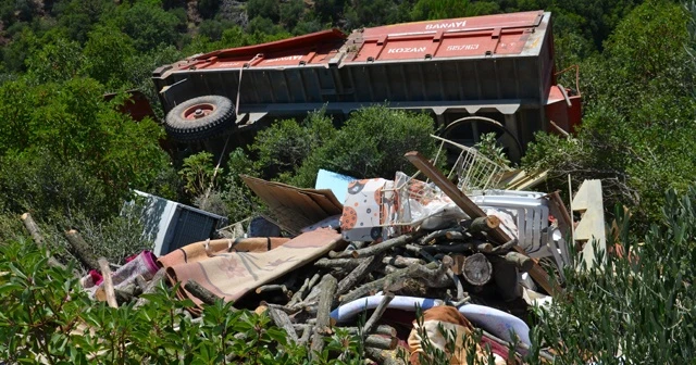 Traktör şarampole yuvarlandı: 1 ölü, 1 yaralı