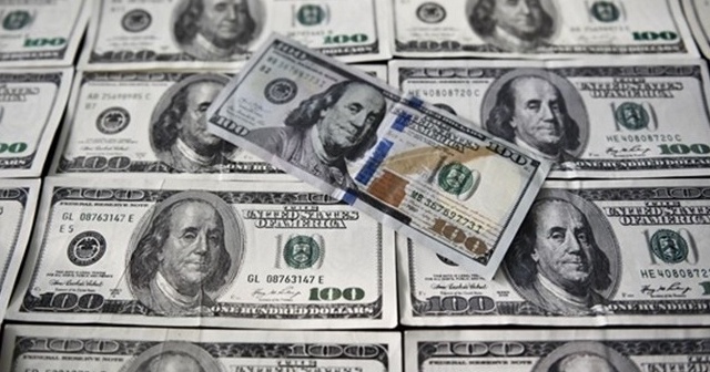 Türkiye vatandaşı Gürcistan’da piyasaya sahte dolar sürdü