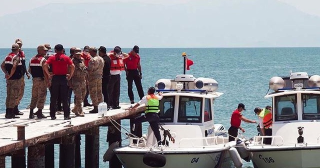 Van'daki tekne faciasında ölü sayısı 11'e yükseldi