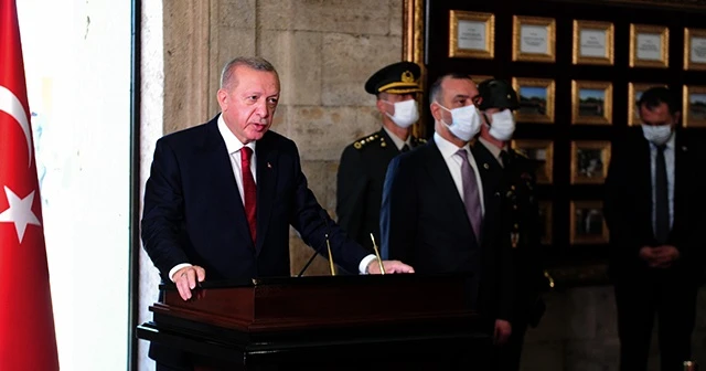 YAŞ üyeleri Anıtkabir'de