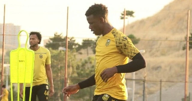 Yeni Malatyaspor’un genç yeteneği Youssouf performansıyla dikkat çekiyor