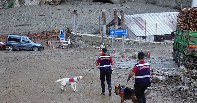 Yusufeli&#039;nde sel felaketi! 1 kişi hayatını kaybetti 3 kişi kayıp