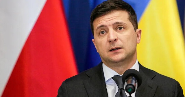 Zelenskiy ile Putin&#039;den kritik görüşme