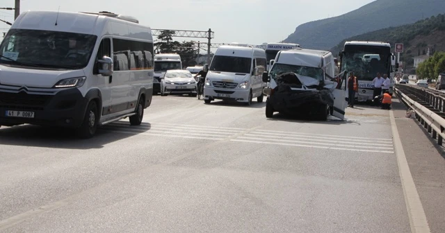 Zincirleme kazanın kilitlediği D100 trafiğe açıldı