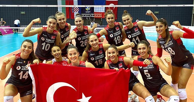 19 Yaş Altı Genç Kız Voleybol Milli Takımı Avrupa&#039;da adını finale yazdırdı