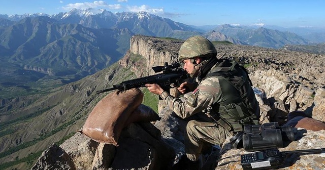 2 bölücü terör örgütü mensubu Cizre&#039;de teslim oldu