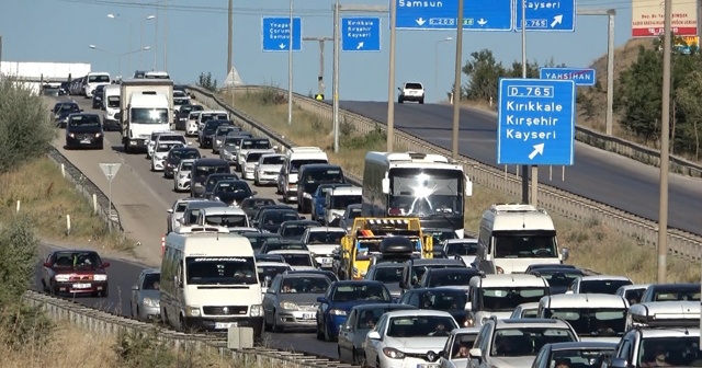 43 ilin kilit kavşağından bayram tatili boyunca 434 bin araç geçti