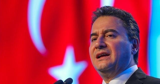 Ali Babacan&#039;ın eşi ve oğlunun da koronavirüs testleri pozitif çıktı