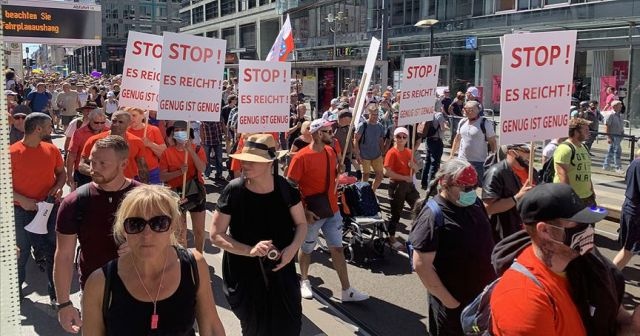 Almanya&#039;da Kovid-19 önlemleri karşıtı protesto yasaklandı