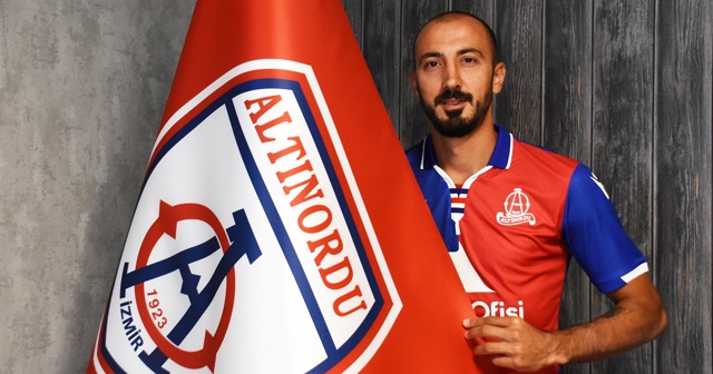 Altınordu, Ahmet İlhan Özek'i transfer etti