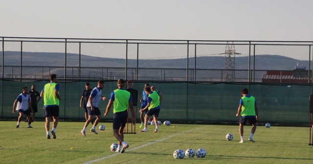 Ankaragücü kampın 3. gününde hazırlıklarını sürdürüyor