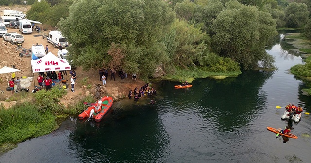 Antalya&#039;da kanalda kaybolan genci arama çalışmalarında gerginlik