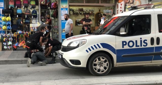 Aracını yol ortasında bırakıp kaçmaya çalışan alkollü şahıs gözaltına alındı