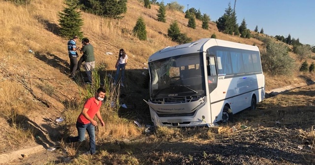 Aselsan personelini taşıyan minibüs kaza yaptı, ölü ve yaralılar var