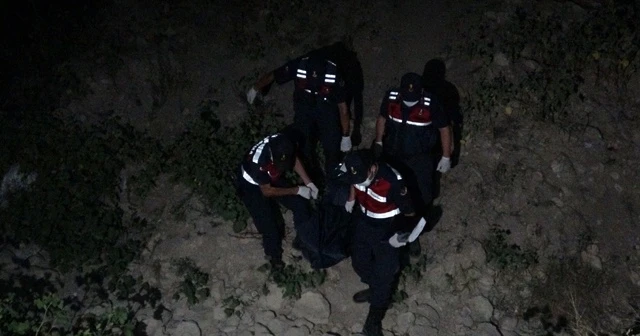 Balık tutarken düştüğü çayda boğuldu