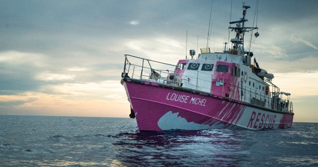 Banksy&#039;nin finanse ettiği yardım gemisi Akdeniz’de mahsur kaldı