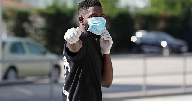 Barcelonalı Umtiti&#039;nin koronavirüs testi pozitif çıktı