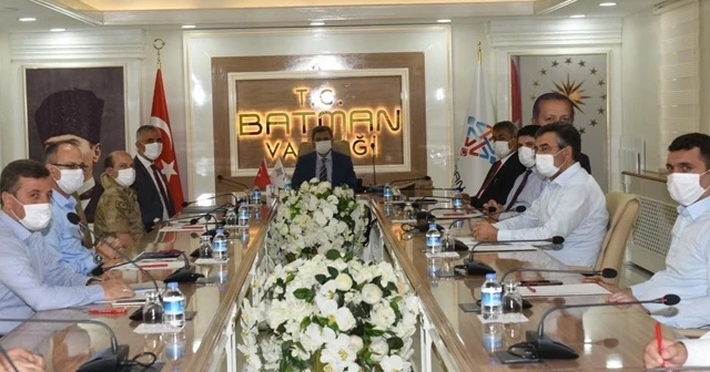 Batman'da 65 yaş ve üstüne sokağa çıkma kısıtlaması getirildi
