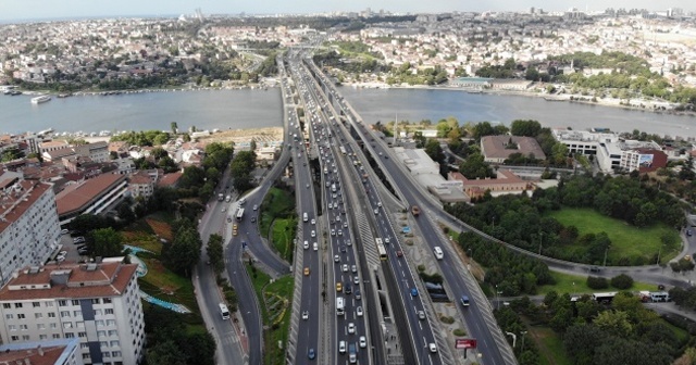 Bayram sonrası ilk mesai gününde trafik yoğunluğu