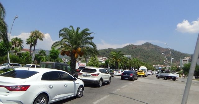 Bayram tatili bitti, Marmaris çıkış yolu tıkandı