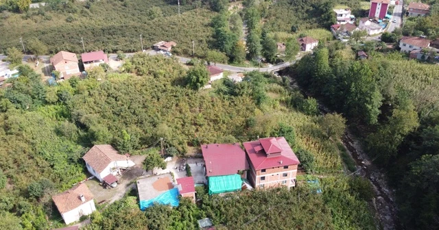 Bir yol için katliam yaptı: 2 ölü, 4 yaralı