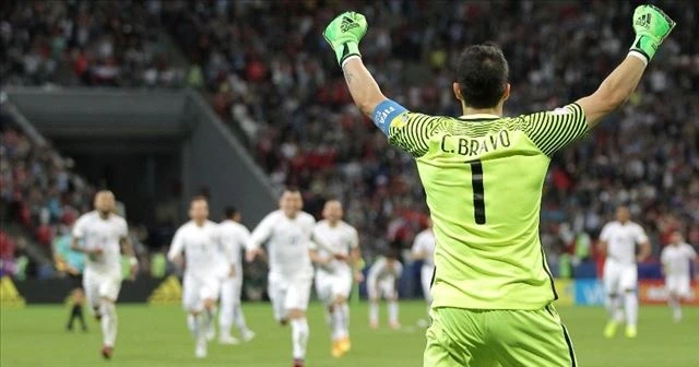 Claudio Bravo, Manchester City'den ayrıldı