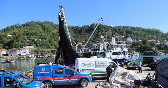 Denizde kaybolan gencin cesedini balıkçılar buldu