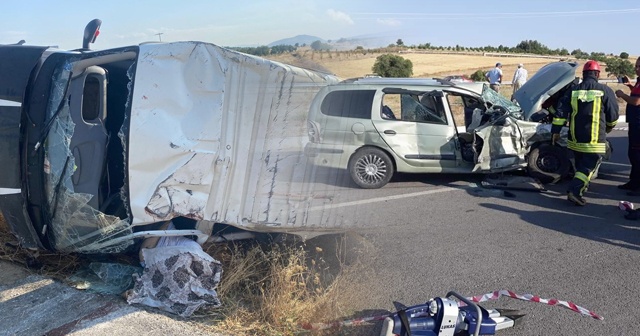 Denizli’de trafik kazasında 1 kişi öldü, 2’si çocuk 8 kişi yaralandı