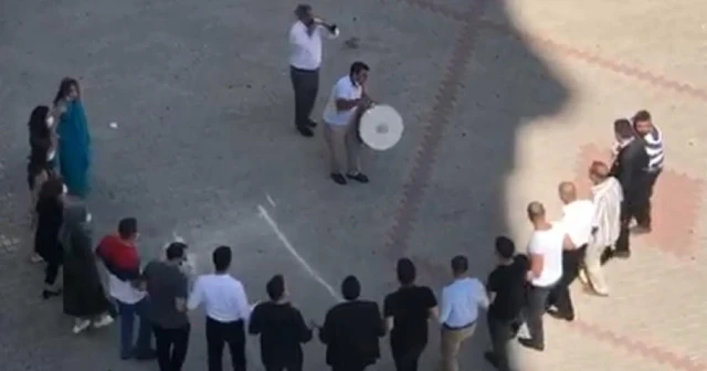 Diyarbakır’da korona virüse rağmen sabah akşam düğün manzarası