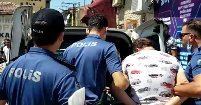 Edirne&#039;de hareketli dakikalar: Polis havaya ateş açtı