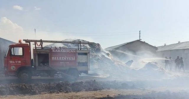 Elazığ’da samanlık yangını