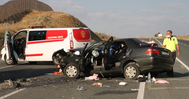 Erzincan’da trafik kazası: 2 ölü, 4 yaralı