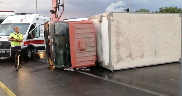 Erzincan’da trafik kazası: 2 yaralı