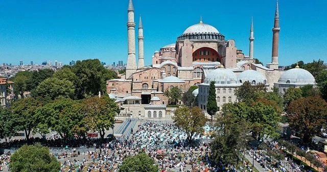 Fransız uzman Saint-Prot'dan Ayasofya açıklaması: Tepkiler şaşırtıcı