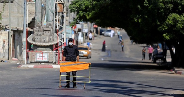 Gazze&#039;de Kovid-19 önlemleri kapsamında sokağa çıkma yasağı uzatıldı