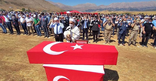 Giresun&#039;daki selde şehit olan Uzman Çavuş Aykut Variyenli son yolculuğuna uğurlandı