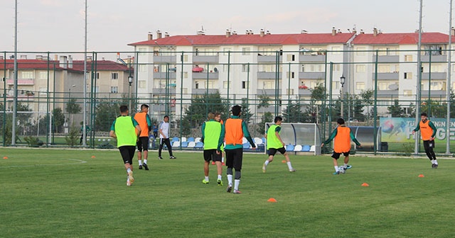 Giresunspor yeni sezon hazırlıklarını Erzurum&#039;da sürdürüyor