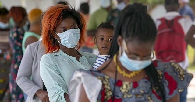 Güney Afrika'da 27 bin sağlık çalışanı Kovid-19'a yakalandı
