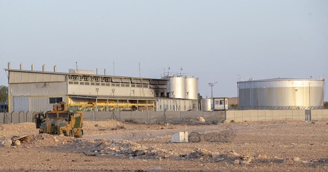 Hafter, Libya&#039;da petrol üretimine uyguladığı blokajı kaldırdı