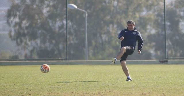 Hagi, Viitorul Constanta&#039;daki teknik direktörlük görevini bıraktı