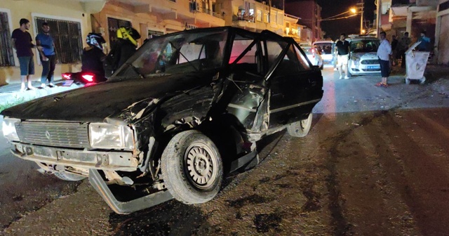 Hatay&#039;da iki otomobil birbirine girdi: 1 yaralı