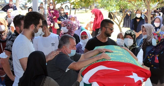 Hataylı gurbetçi aile toprağa verildi