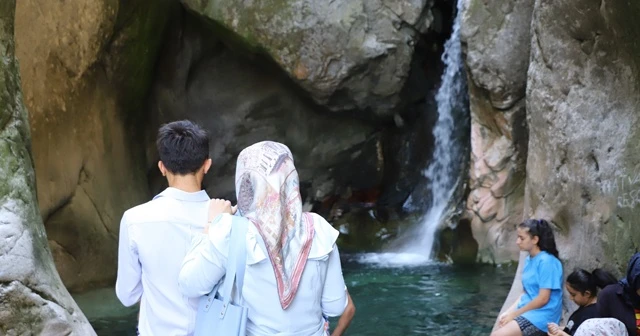 Her yıl Arap turistlerle dolup taşan şelale boş kaldı