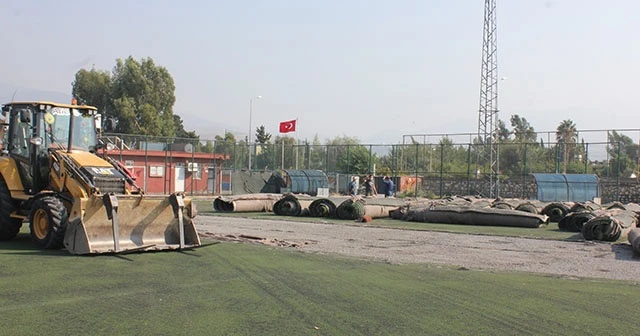 İskenderun’a FİFA standartlarında sentetik çim saha