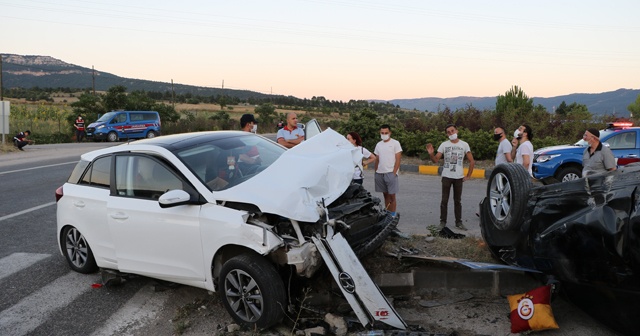 İstanbul&#039;a tayini çıkan polis memuru kazada yaralandı