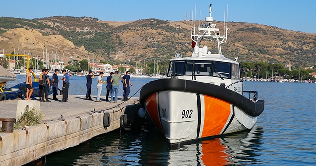 İzmir&#039;de teknenin batması sonucu kaybolan çocuğun cesedi bulundu