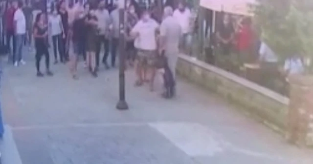 Kadınlara bıçak çeken şahıs karakola sığınmak zorunda kaldı
