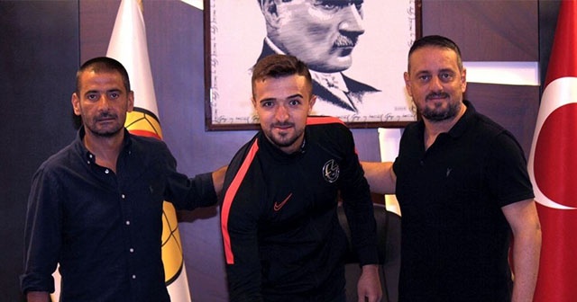 Kaleci Melih&#039;ten Eskişehirspor&#039;a 3 yıllık imza