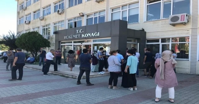 Karantinadan çıkıp nüfus müdürlüğünde işlem yaptırmak istedi